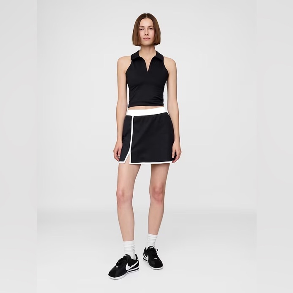 GAP Black and White Mini Skirt